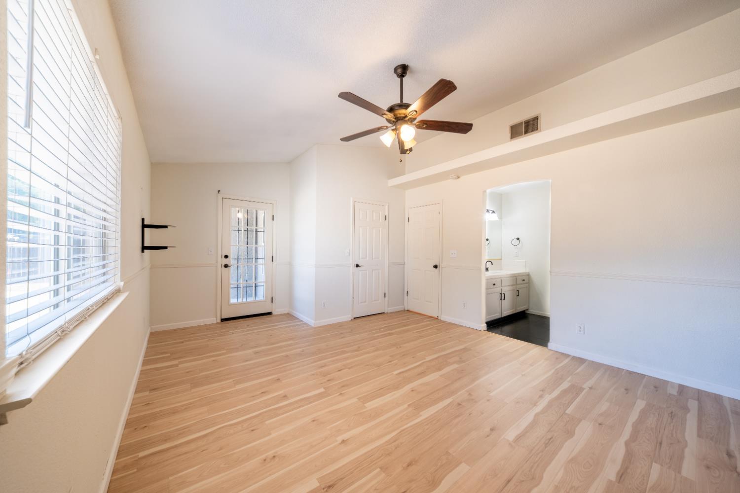 5430 W Fedora, Fresno, CA 93722