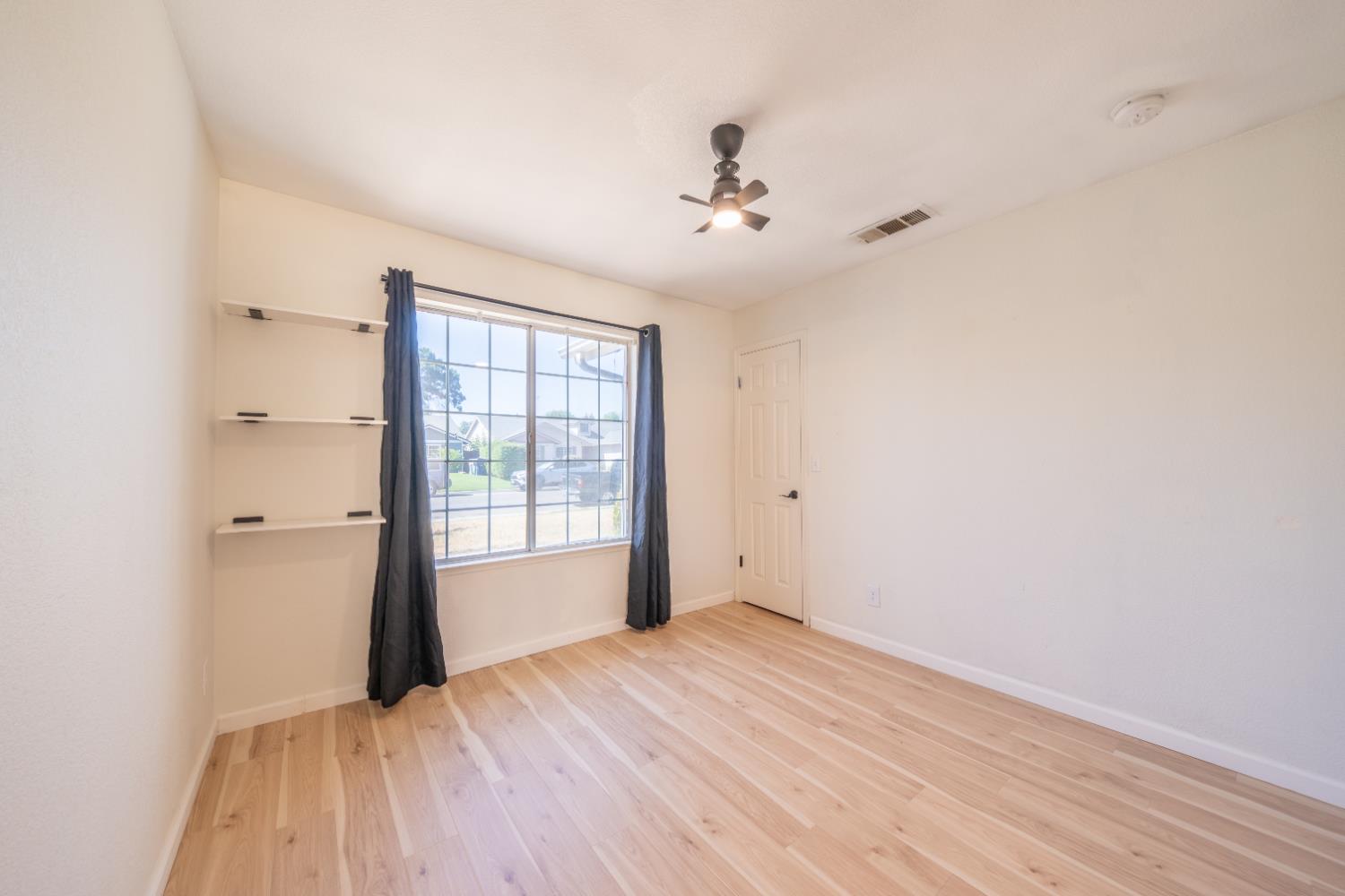 5430 W Fedora, Fresno, CA 93722