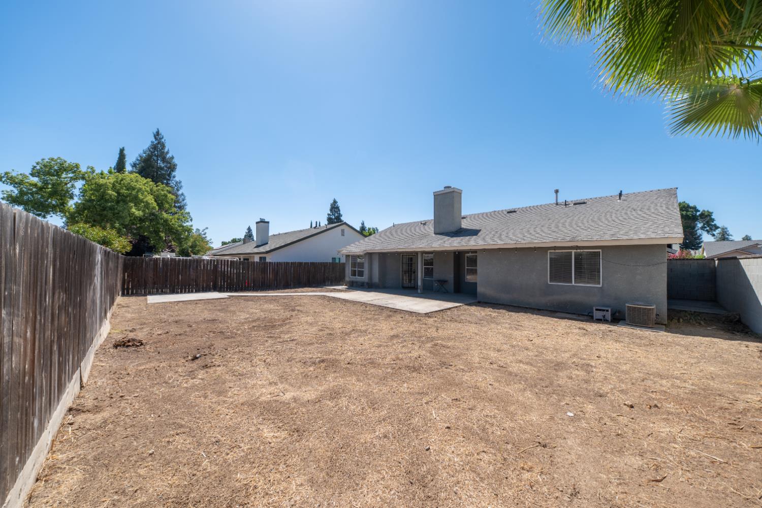 5430 W Fedora, Fresno, CA 93722