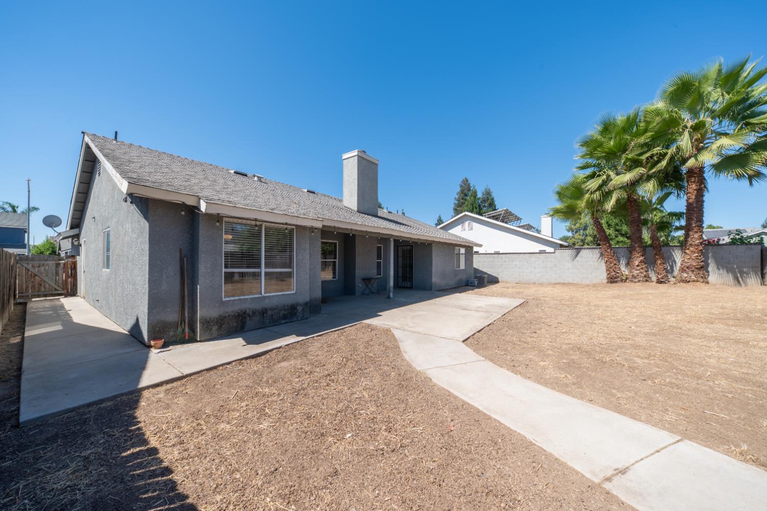 5430 W Fedora, Fresno, CA 93722
