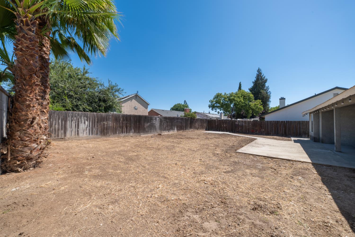 5430 W Fedora, Fresno, CA 93722