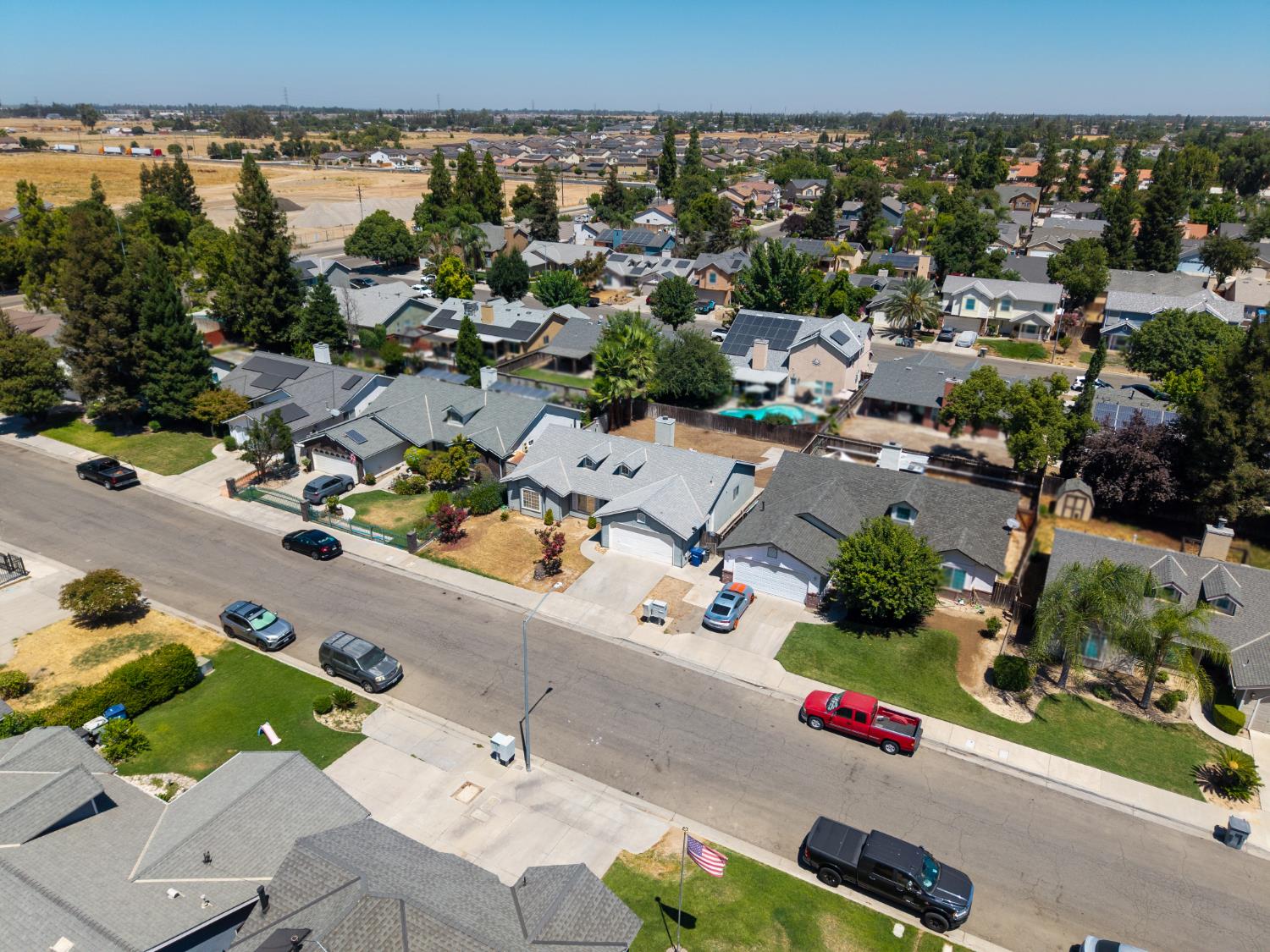 5430 W Fedora, Fresno, CA 93722