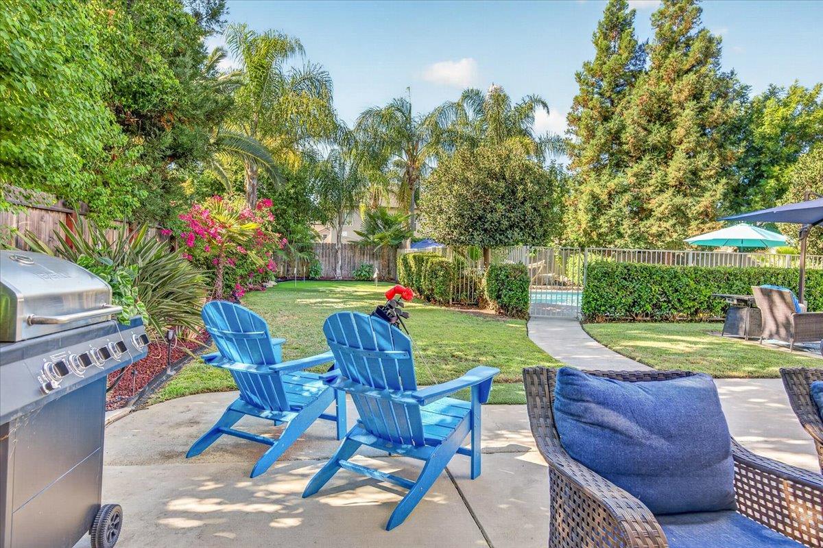 1888 El Paso Ave, Clovis, CA 93611