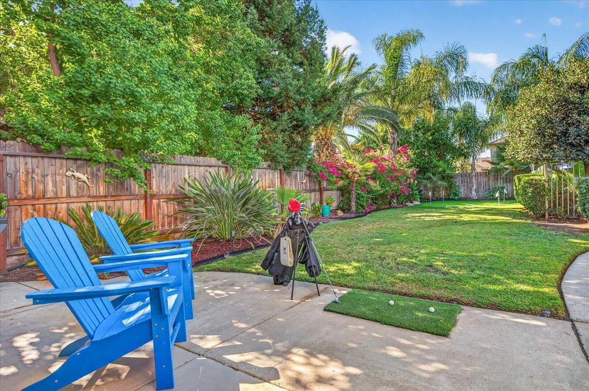1888 El Paso Ave, Clovis, CA 93611