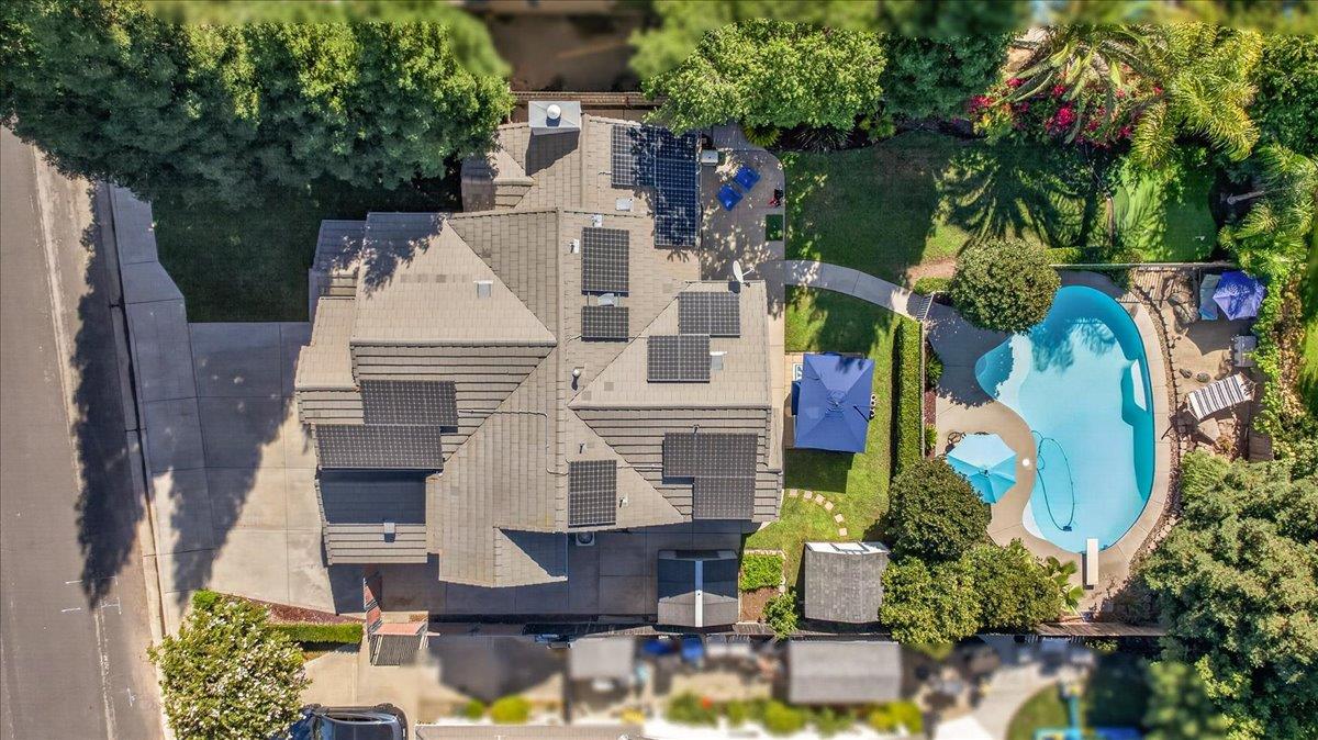 1888 El Paso Ave, Clovis, CA 93611