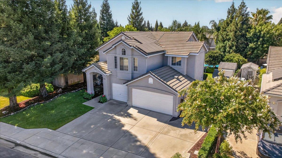 1888 El Paso Ave, Clovis, CA 93611
