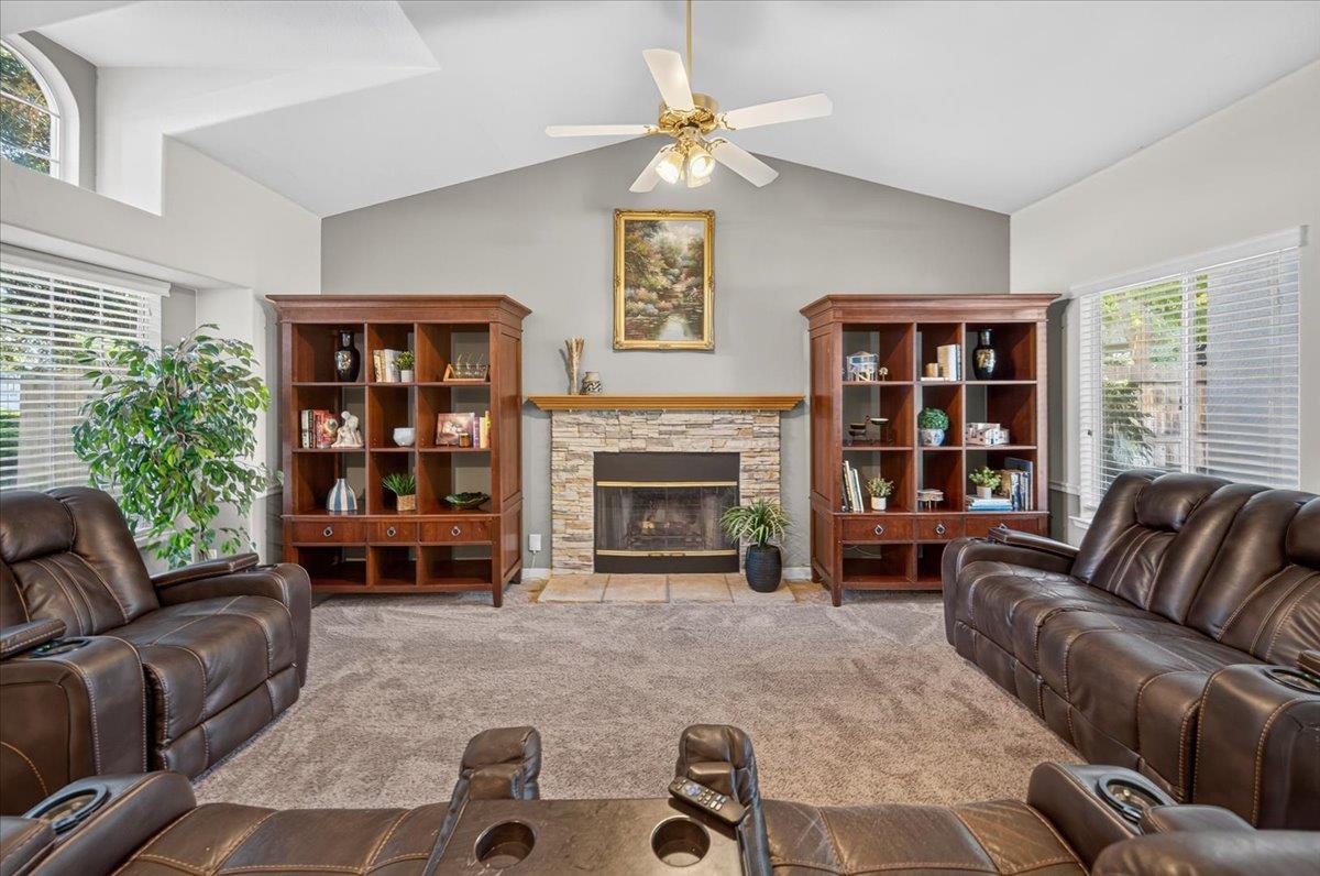 1888 El Paso Ave, Clovis, CA 93611