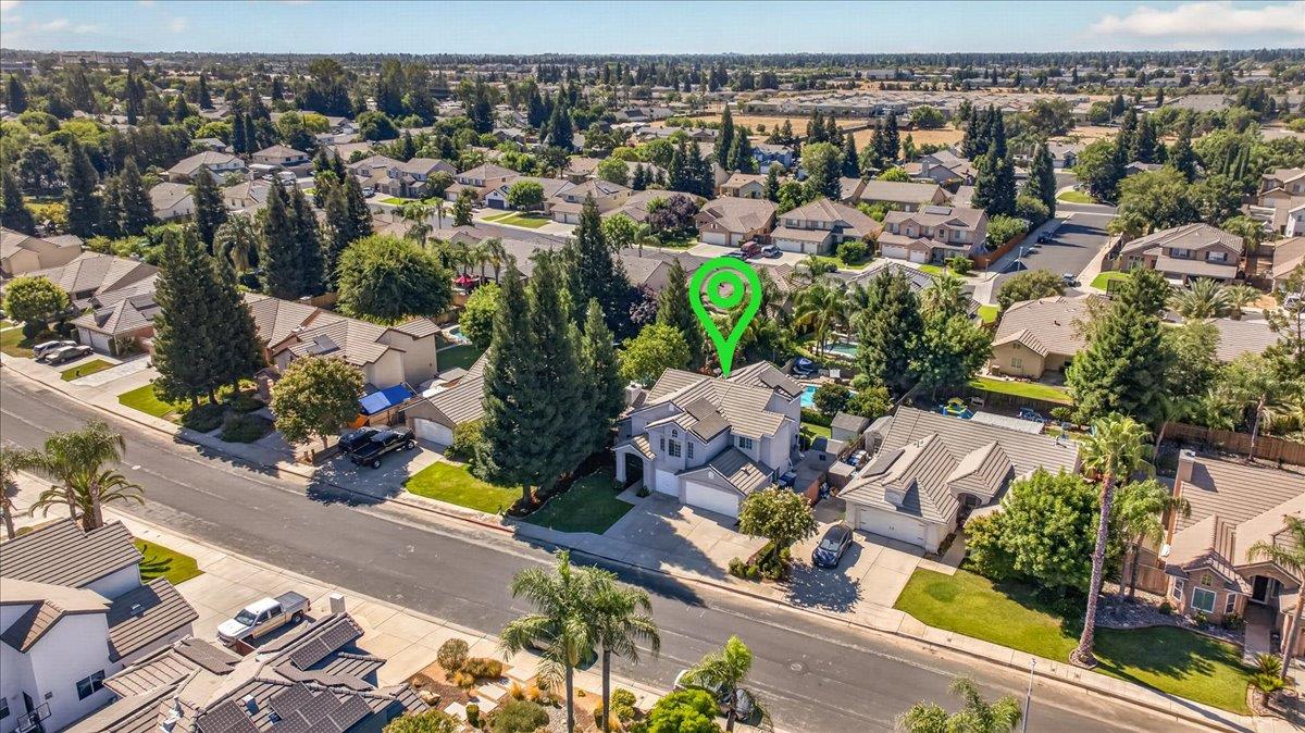 1888 El Paso Ave, Clovis, CA 93611
