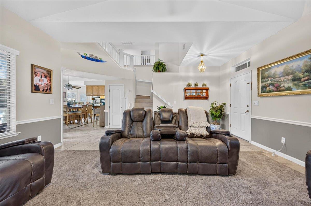 1888 El Paso Ave, Clovis, CA 93611