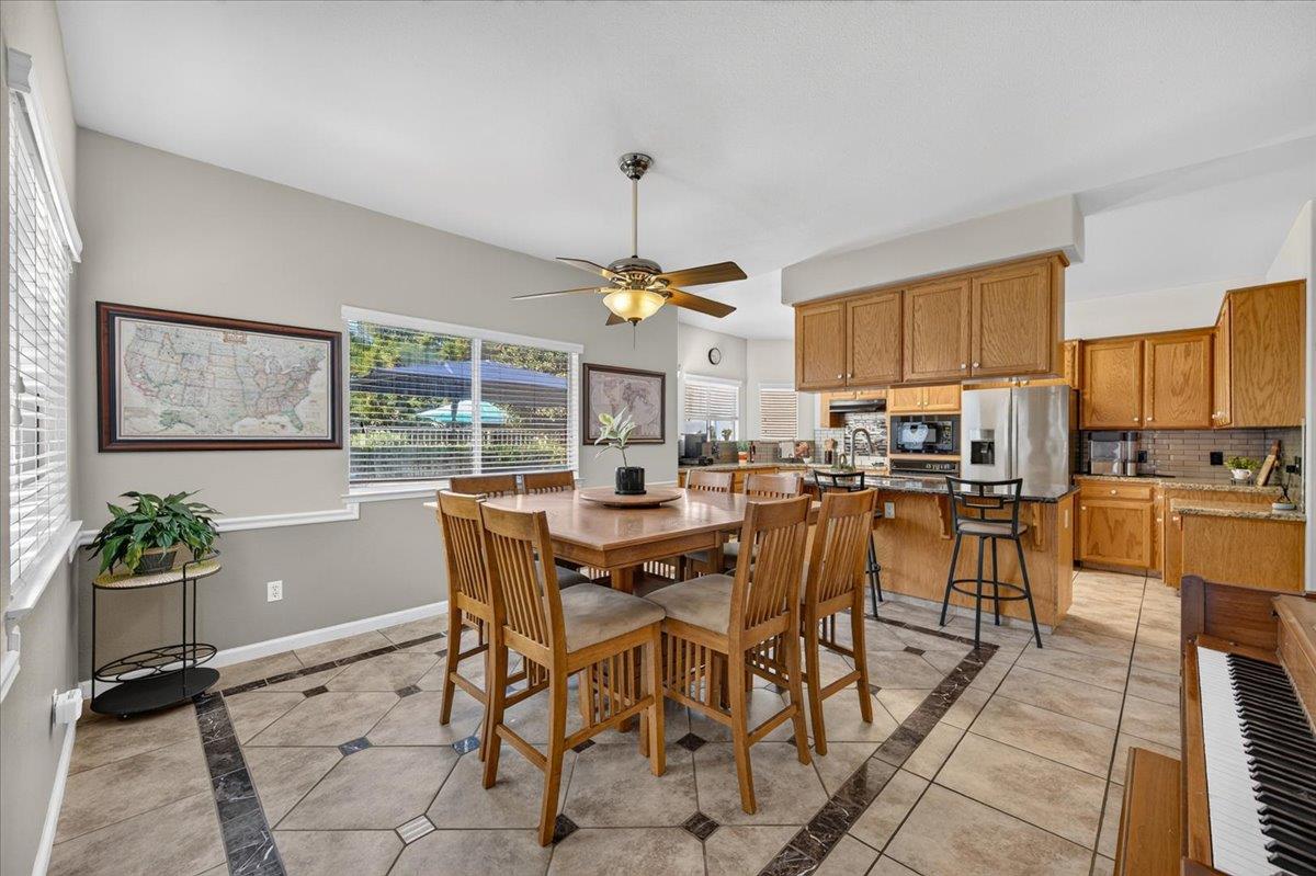 1888 El Paso Ave, Clovis, CA 93611