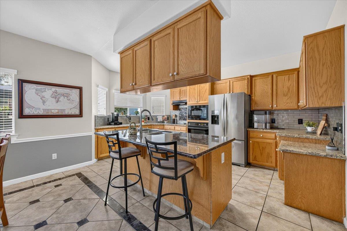 1888 El Paso Ave, Clovis, CA 93611