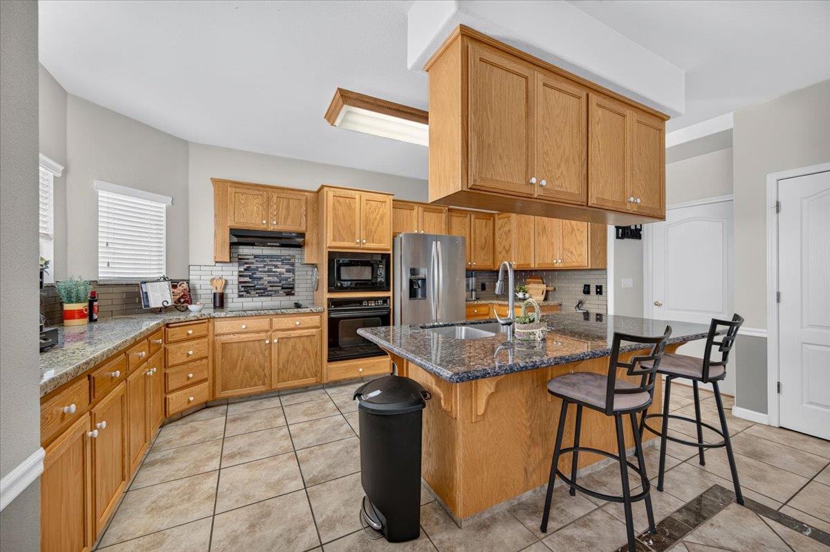 1888 El Paso Ave, Clovis, CA 93611