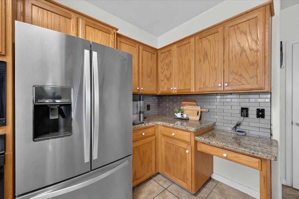 1888 El Paso Ave, Clovis, CA 93611