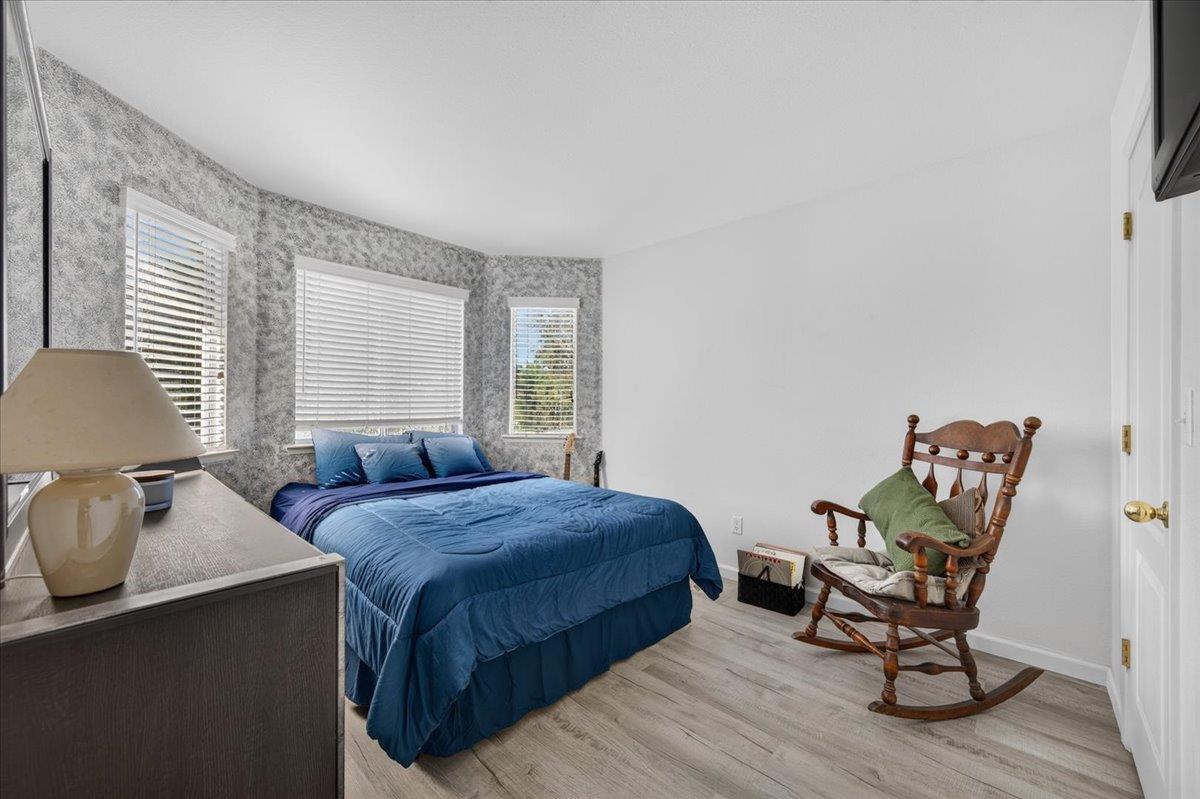 1888 El Paso Ave, Clovis, CA 93611