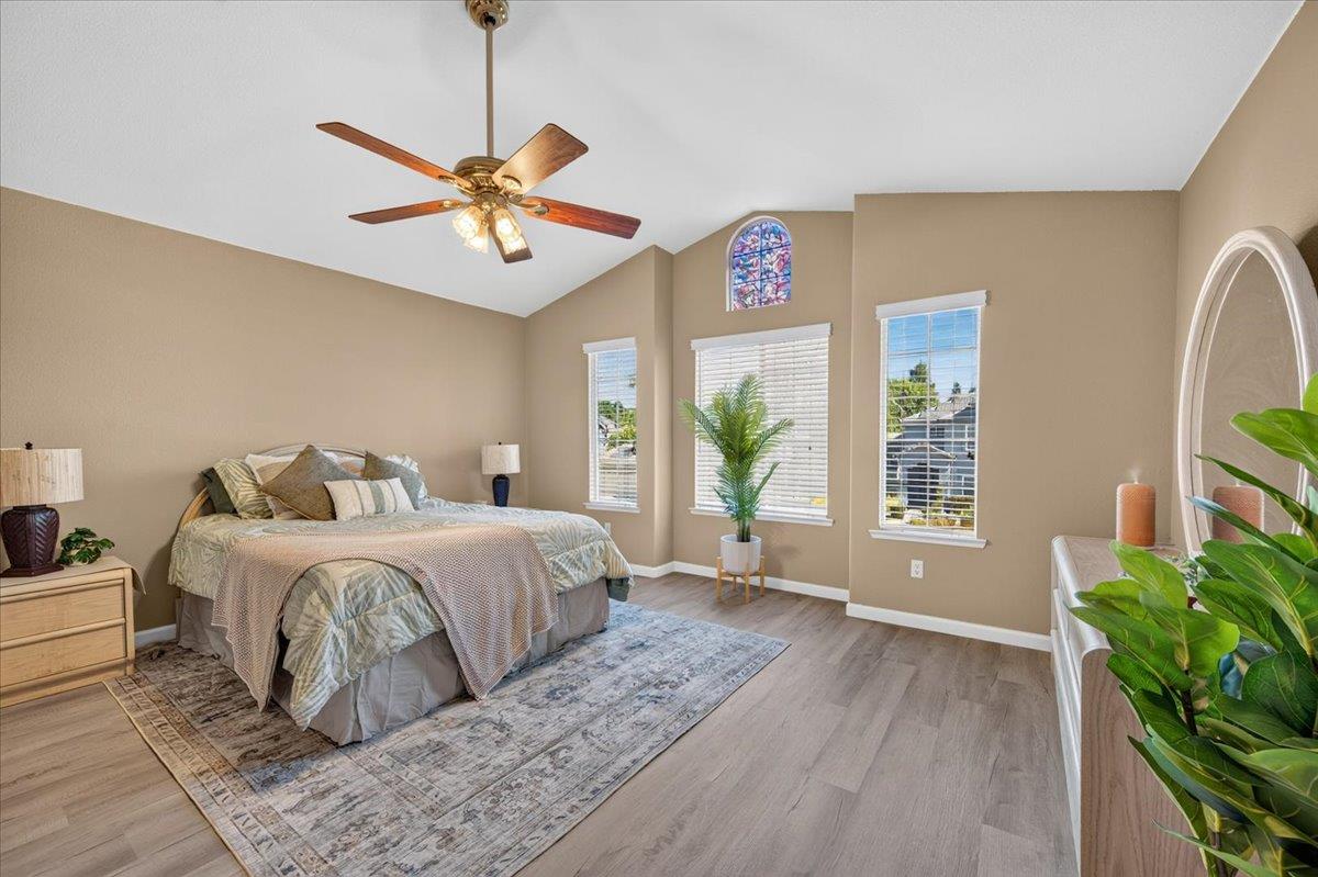1888 El Paso Ave, Clovis, CA 93611