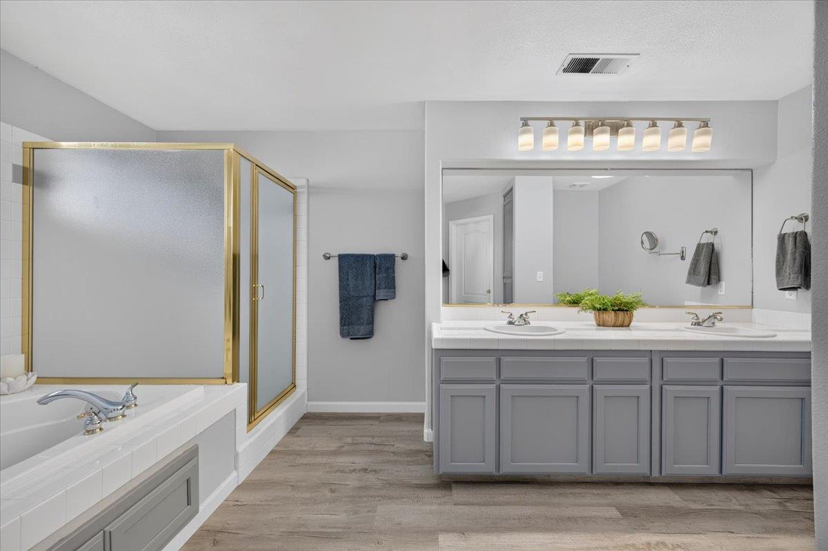 1888 El Paso Ave, Clovis, CA 93611