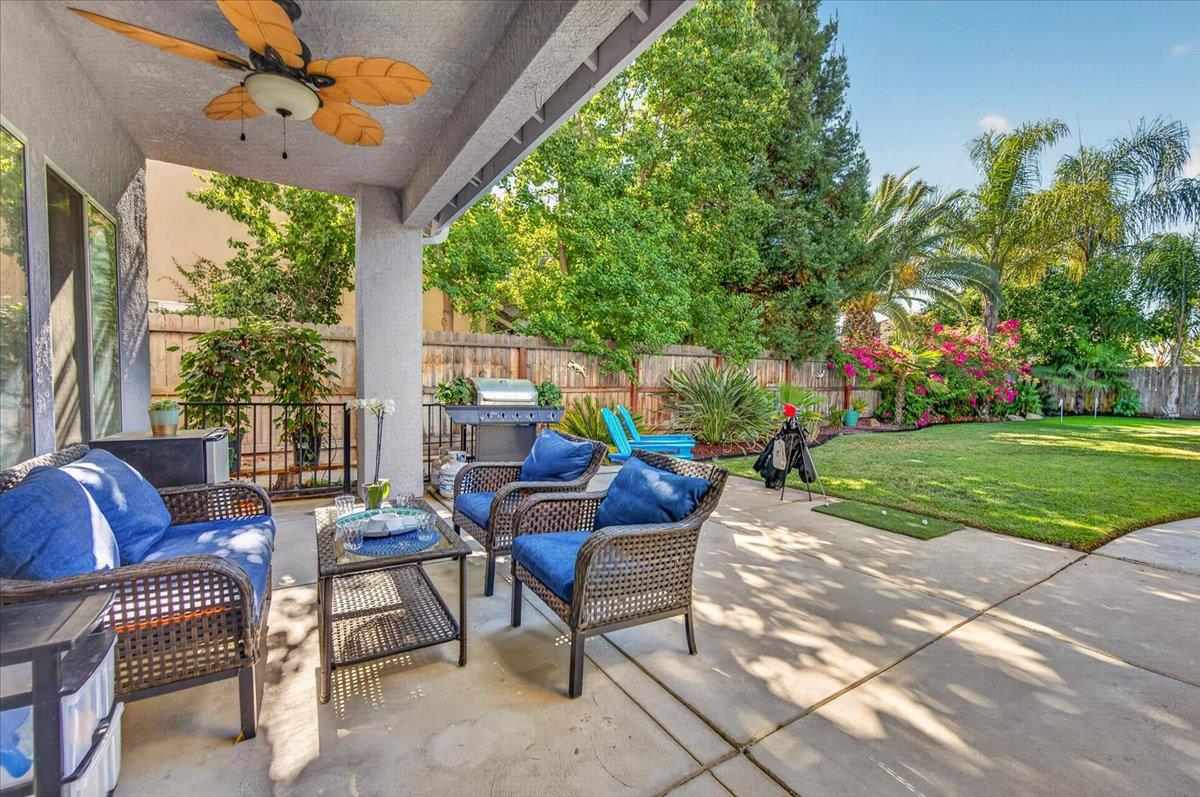 1888 El Paso Ave, Clovis, CA 93611