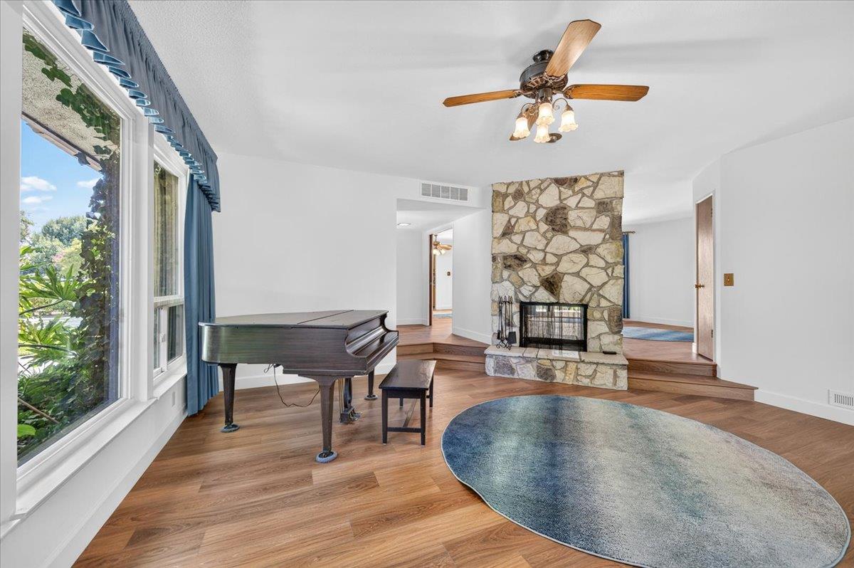 749 W Escalon Ave, Fresno, CA 93704