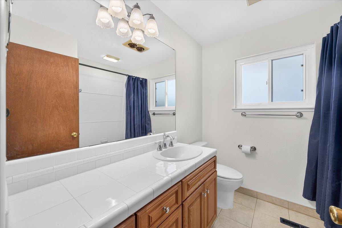 749 W Escalon Ave, Fresno, CA 93704