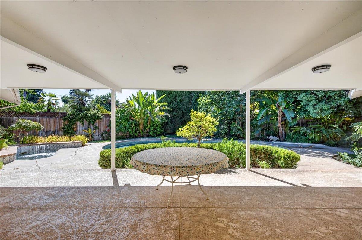 749 W Escalon Ave, Fresno, CA 93704