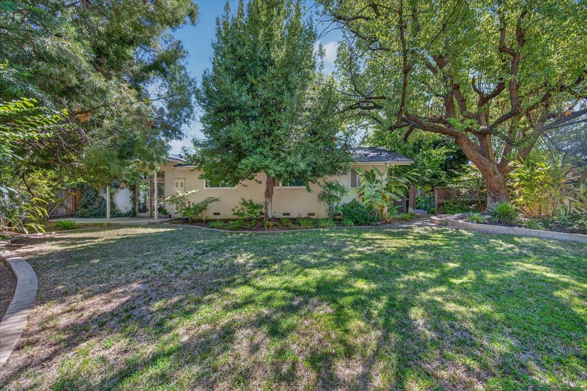 749 W Escalon Ave, Fresno, CA 93704