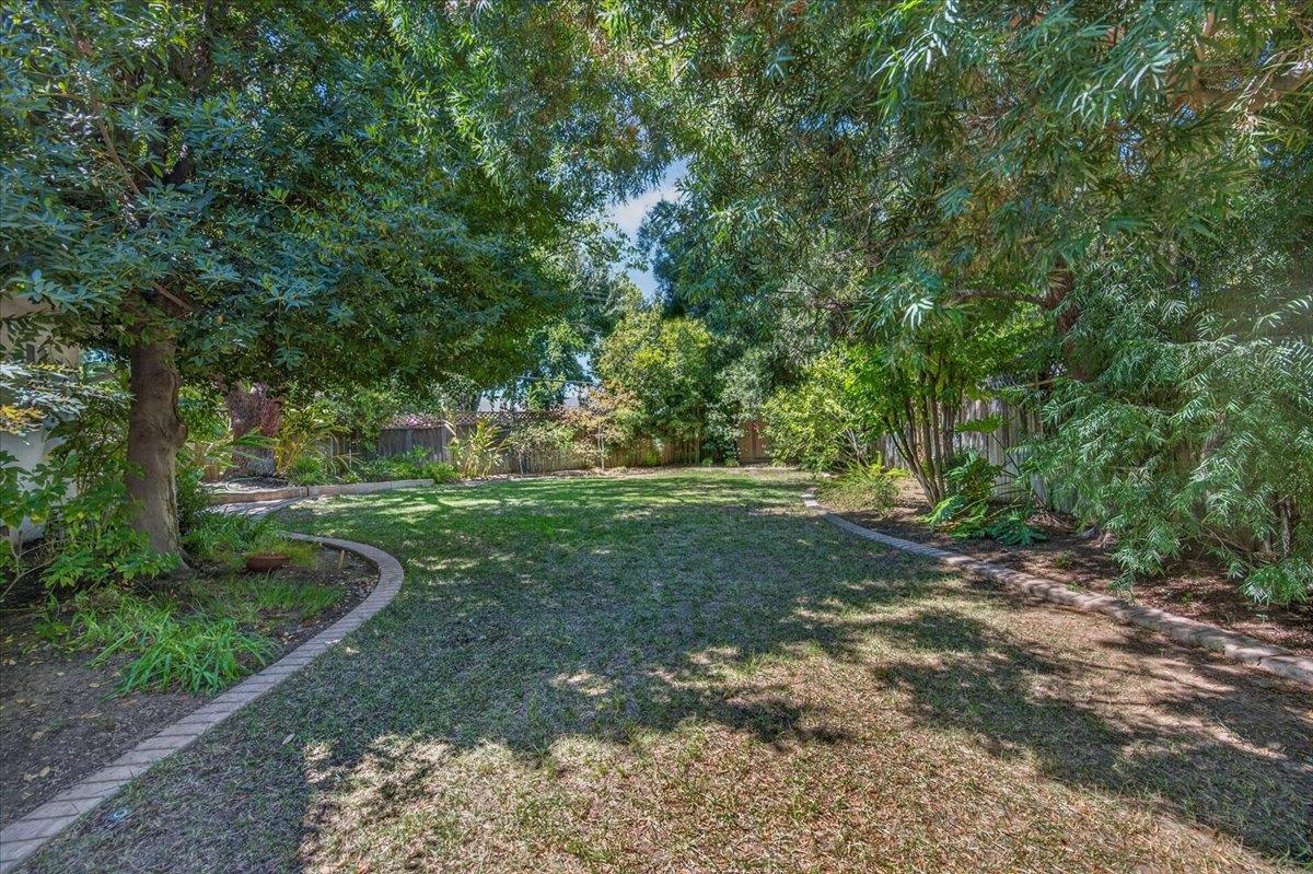 749 W Escalon Ave, Fresno, CA 93704