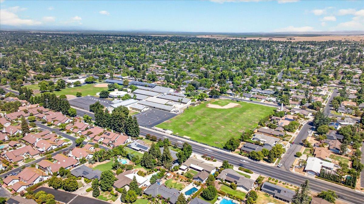749 W Escalon Ave, Fresno, CA 93704