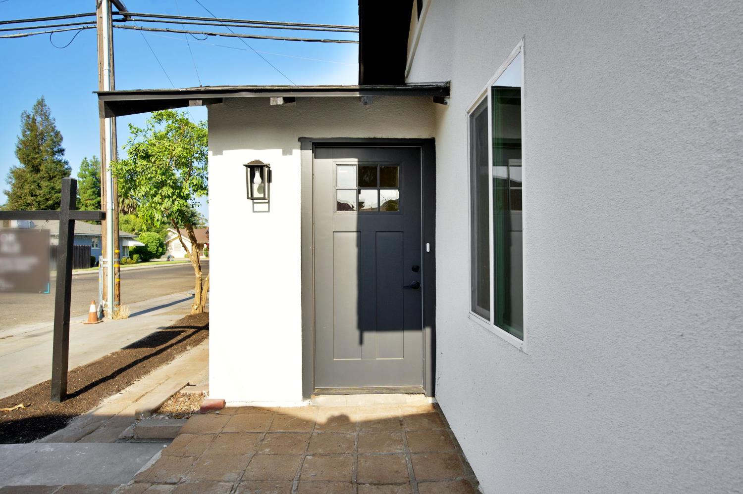 1910 Gaither St, Selma, CA 93662