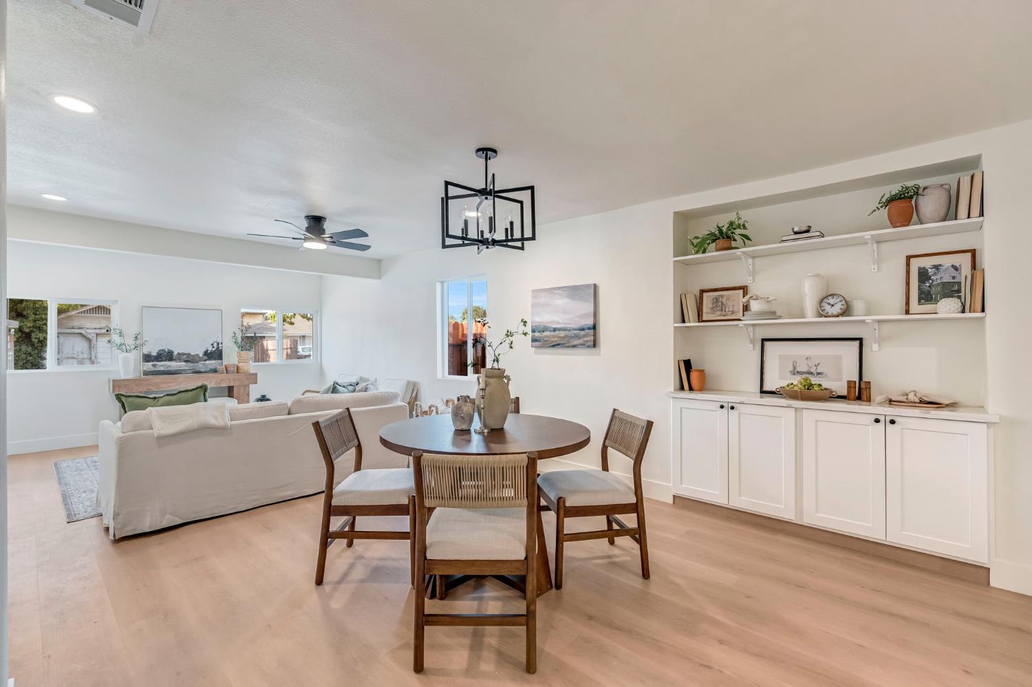 1910 Gaither St, Selma, CA 93662