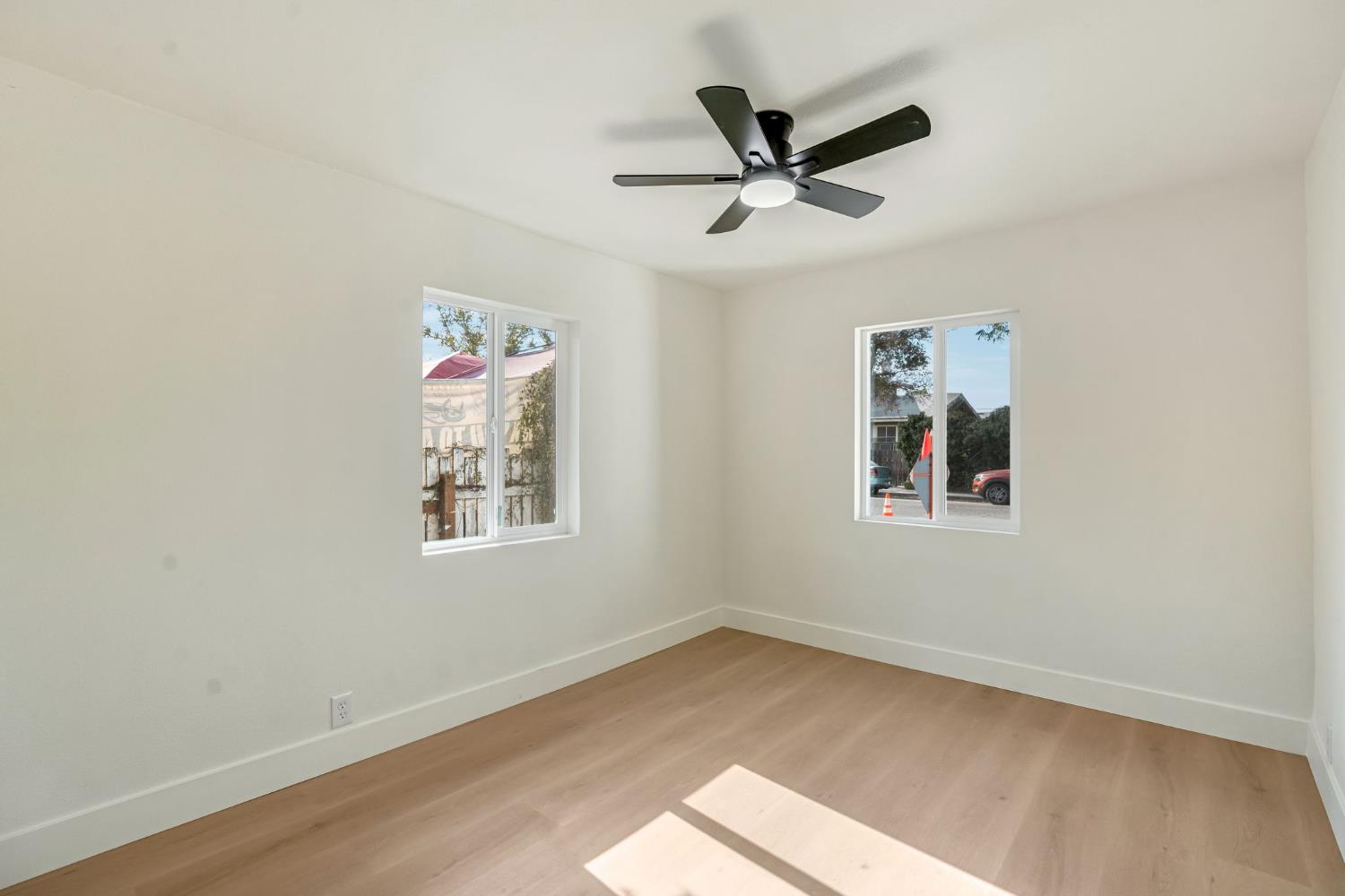 1910 Gaither St, Selma, CA 93662