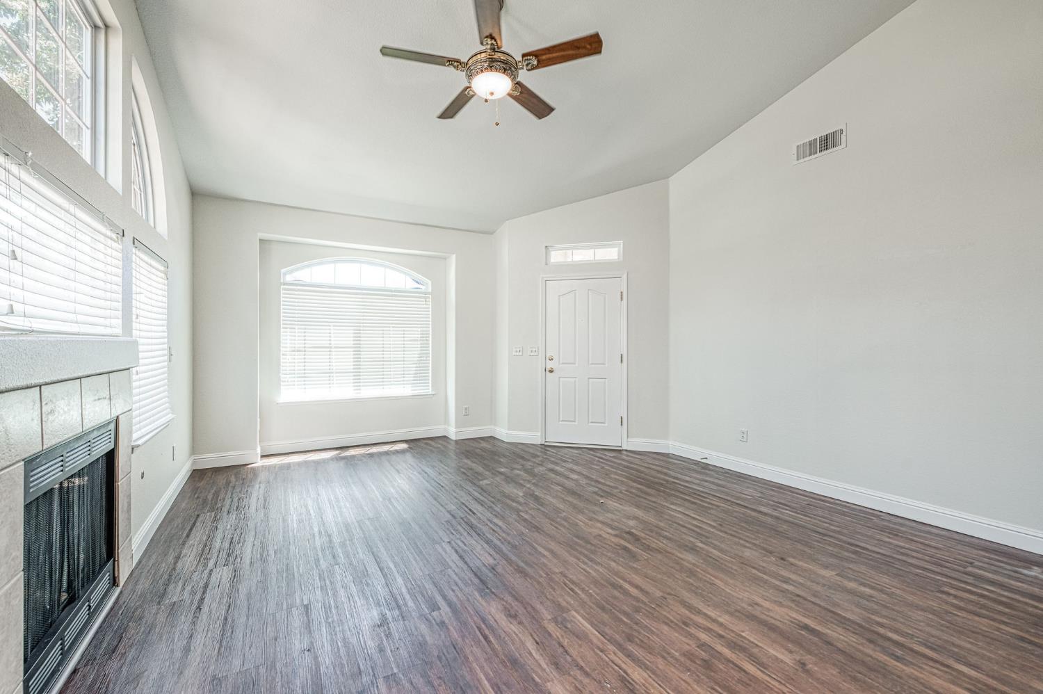 2636 E Plymouth Way, Fresno, CA 93720