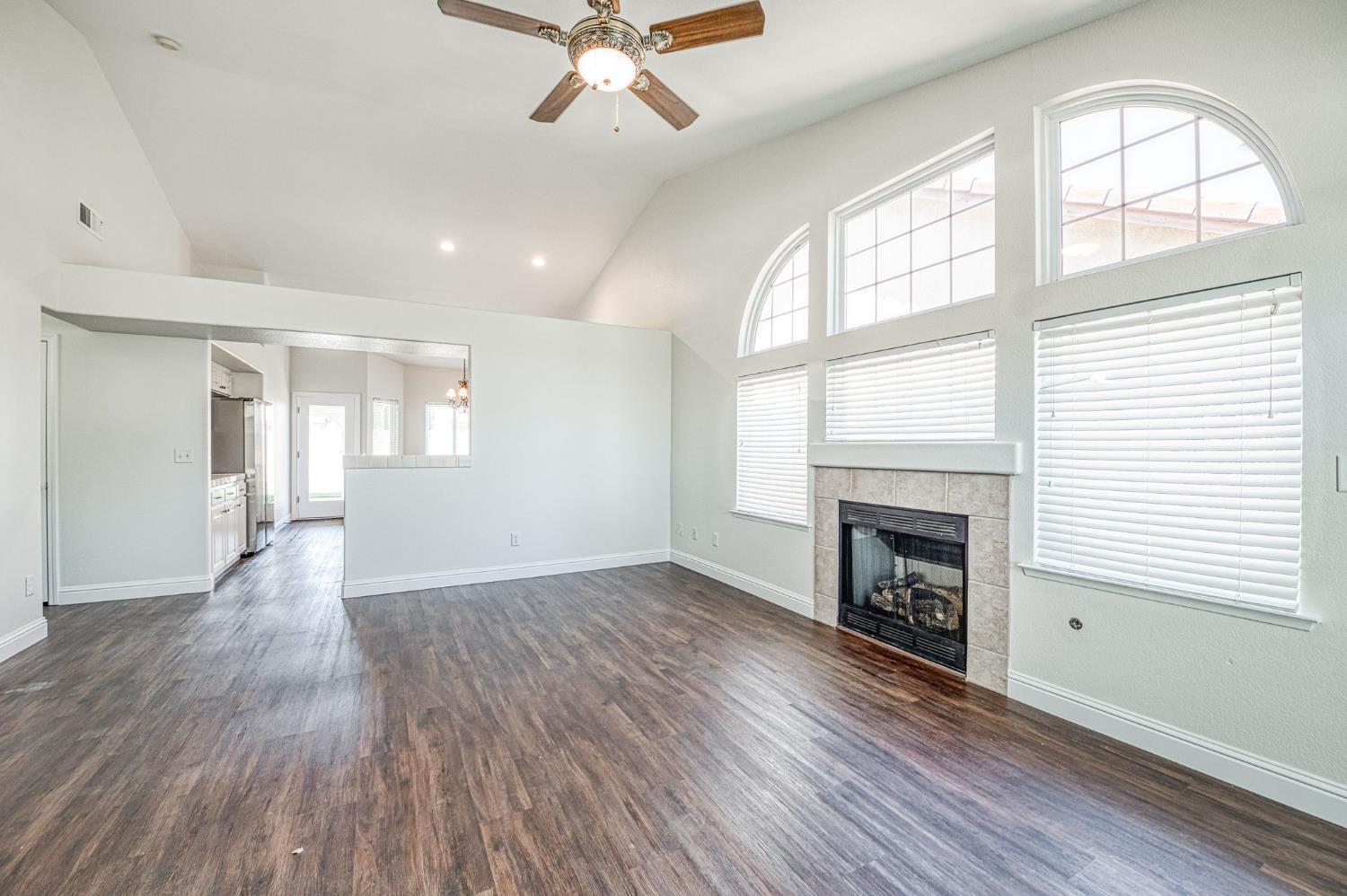 2636 E Plymouth Way, Fresno, CA 93720