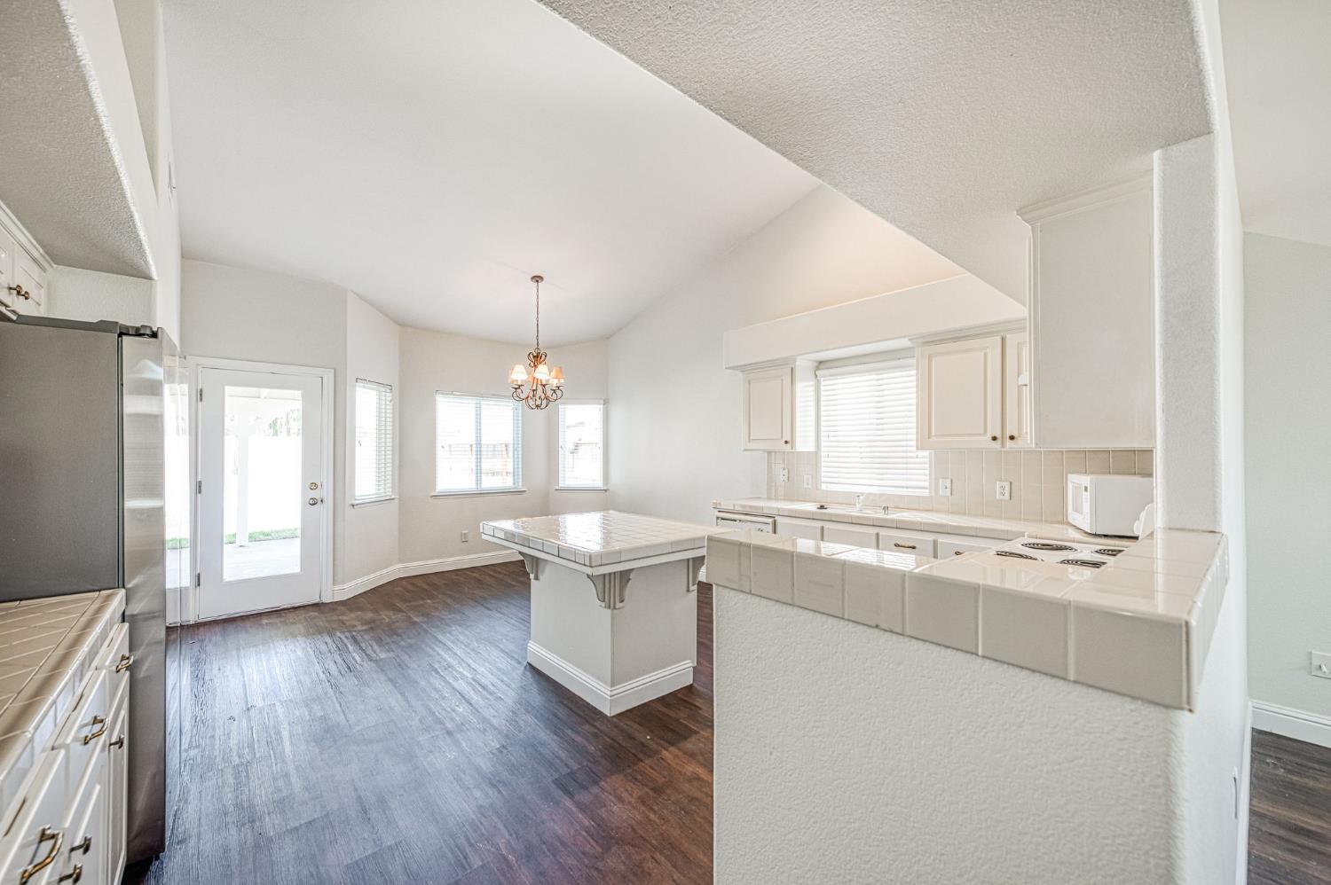 2636 E Plymouth Way, Fresno, CA 93720
