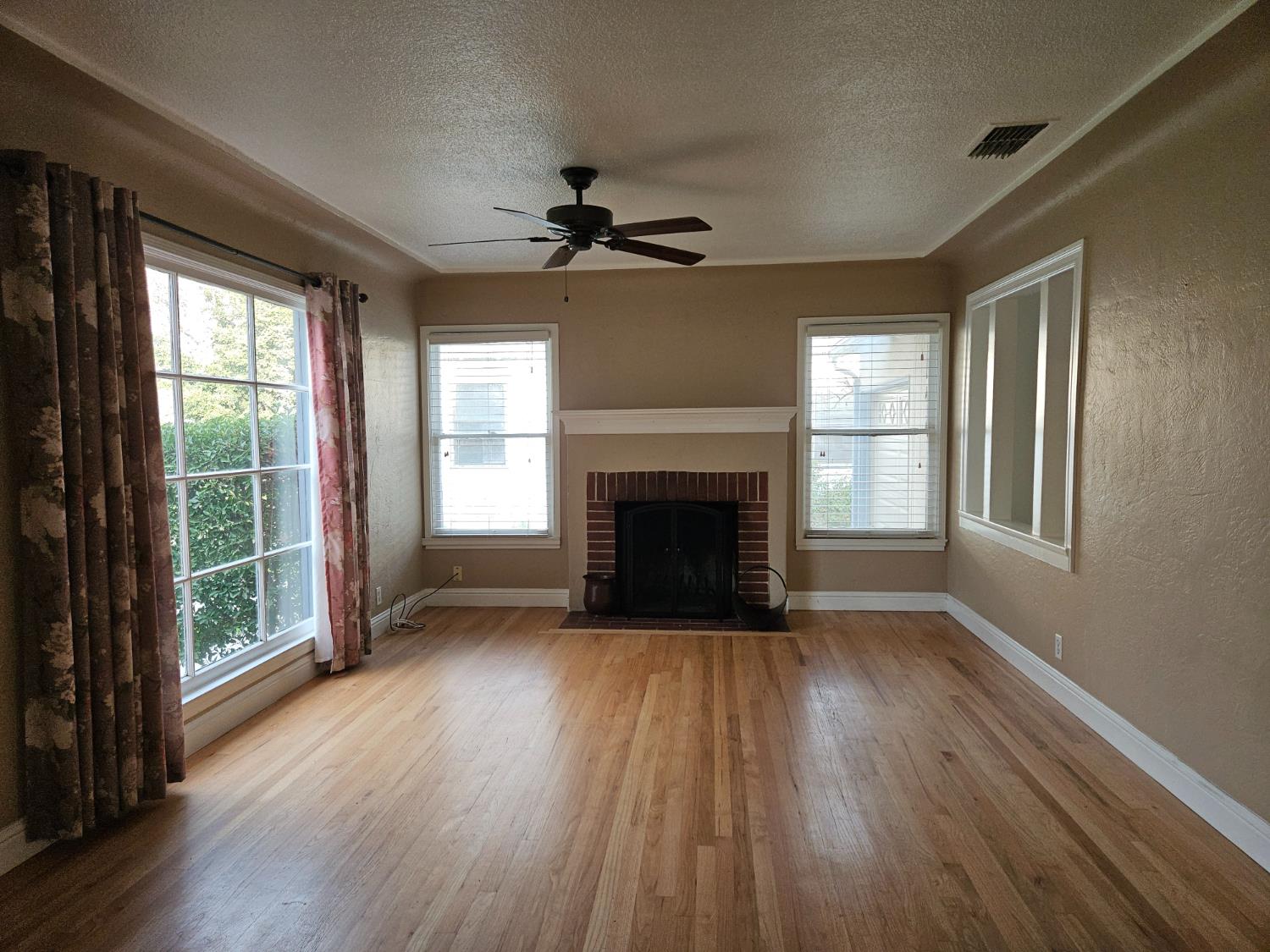 2004 E Terrace, Fresno, CA 93703
