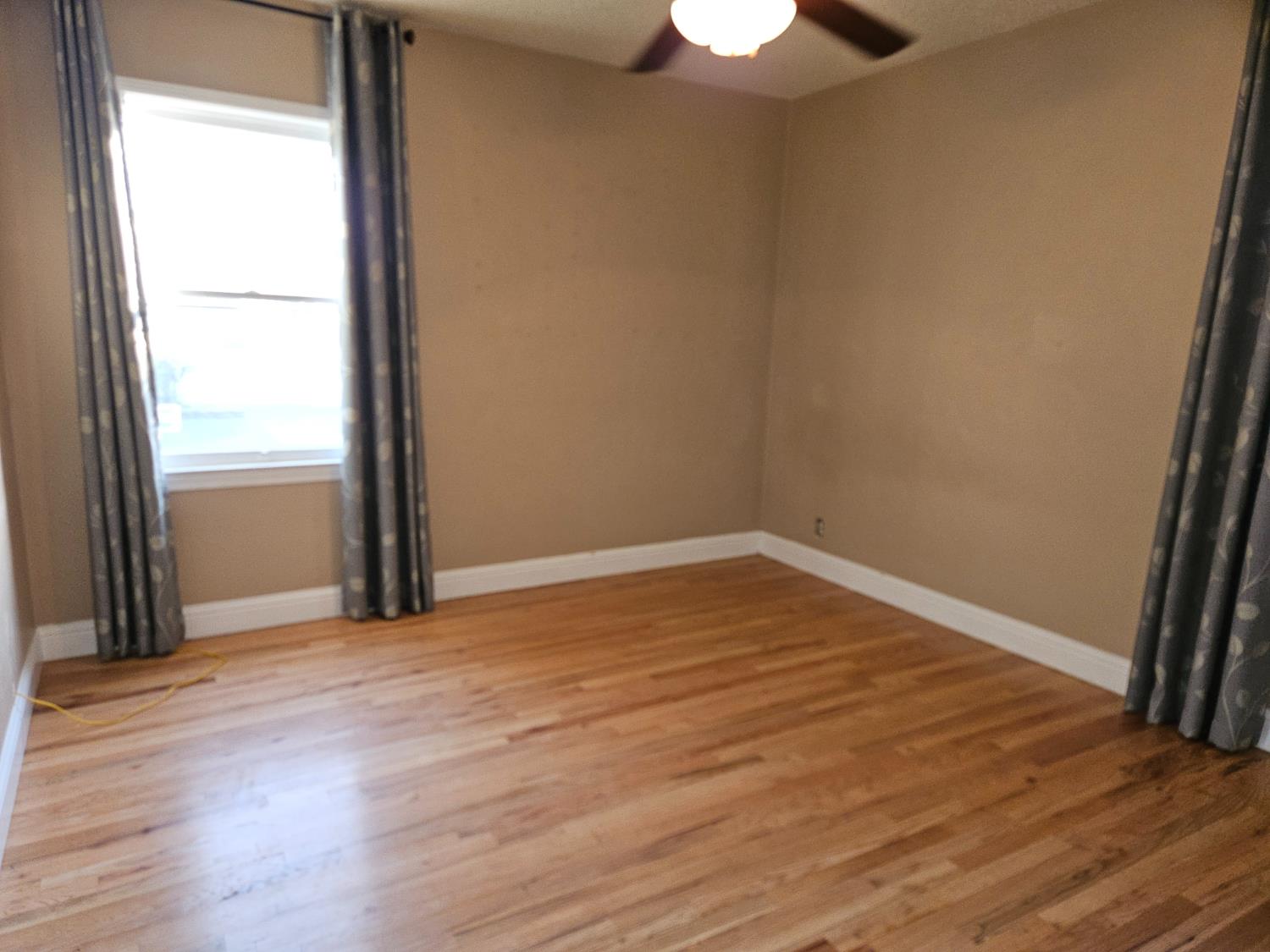 2004 E Terrace #104, Fresno, CA 93703
