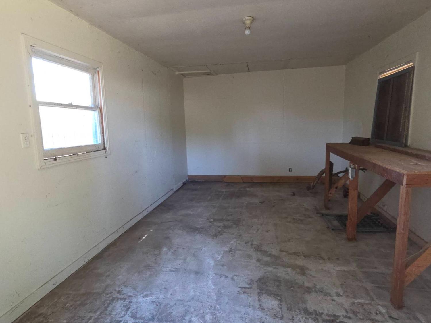 2004 E Terrace #104, Fresno, CA 93703