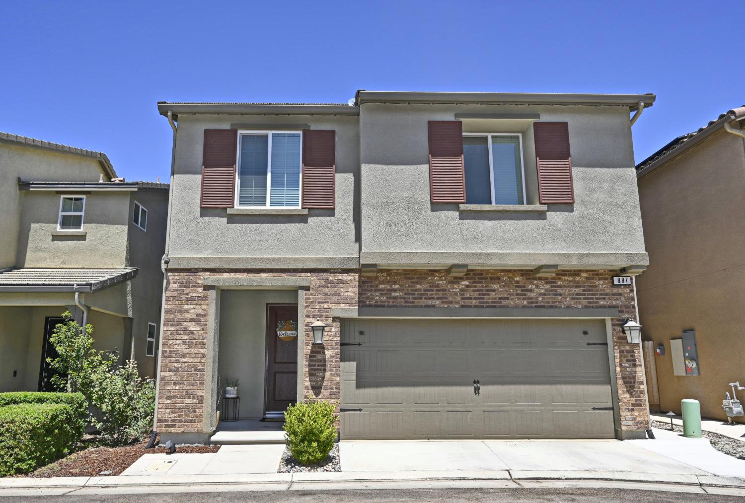 887 Wishon Ave W, Madera, CA 93636