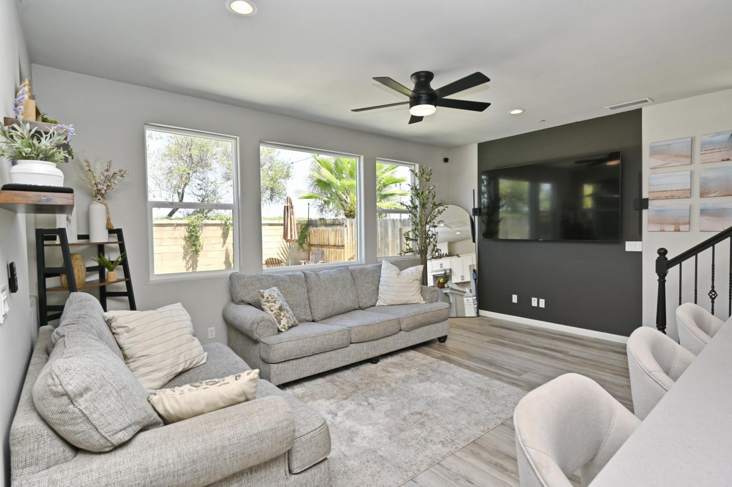 887 Wishon Ave W, Madera, CA 93636