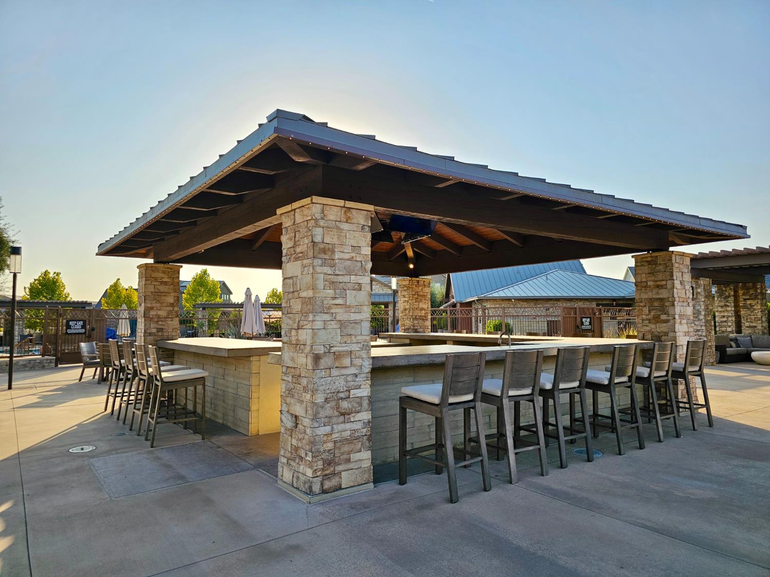 887 Wishon Ave W, Madera, CA 93636