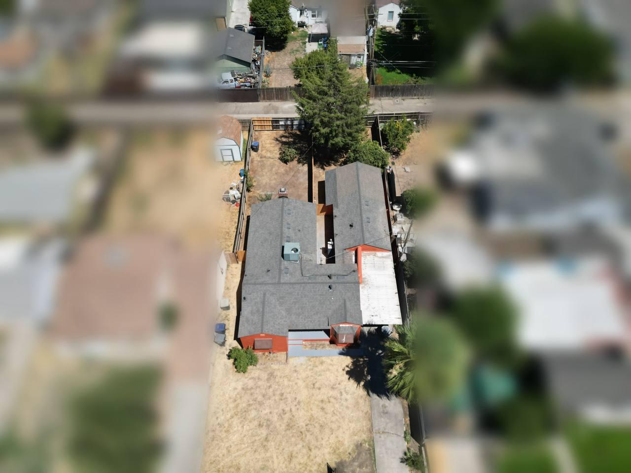 1114 N Conyer St, Visalia, CA 93291