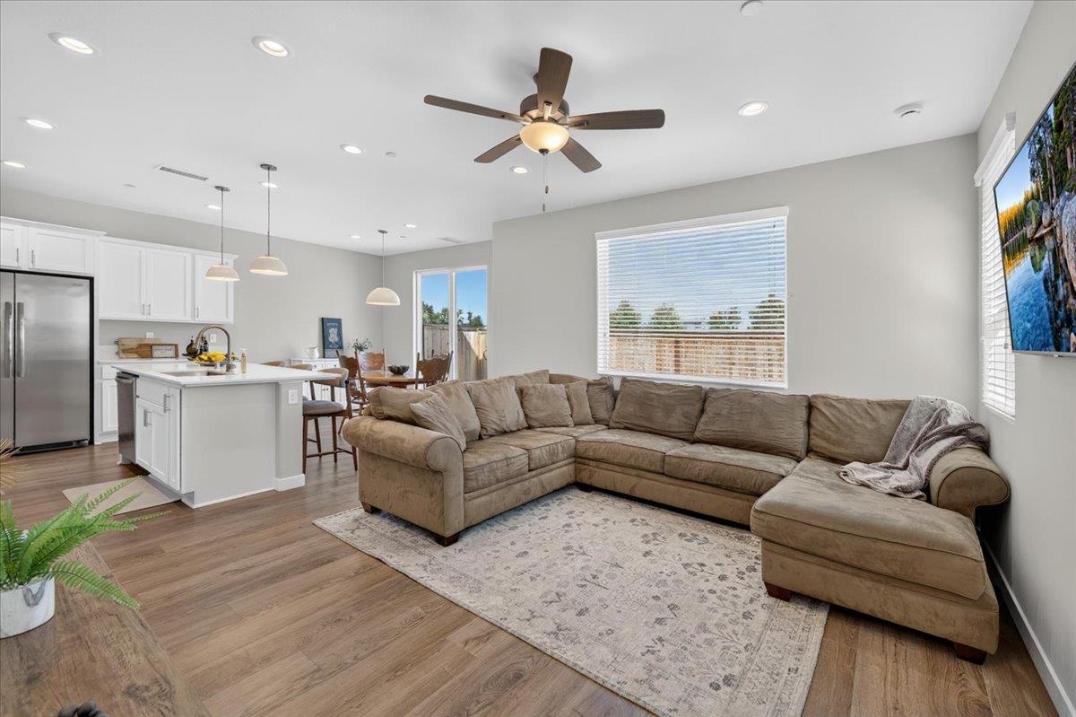 4159 Vincent Rd, Madera, CA 93636