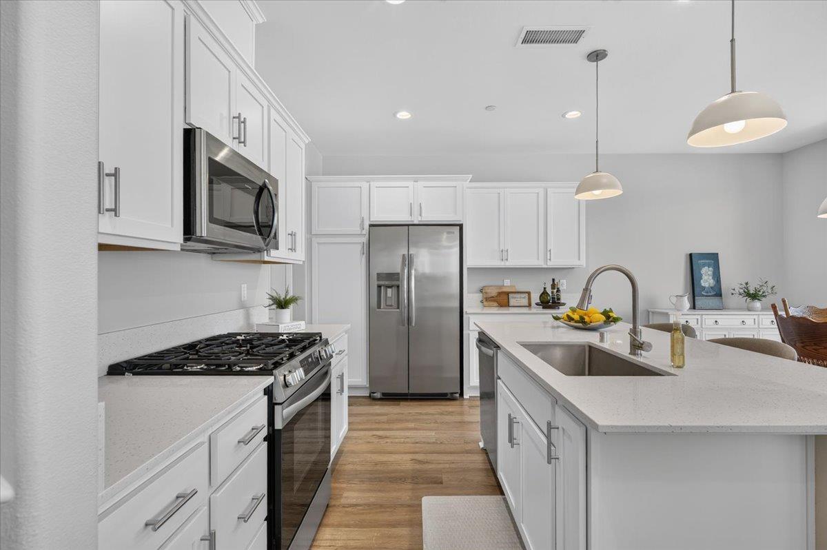 4159 Vincent Rd, Madera, CA 93636
