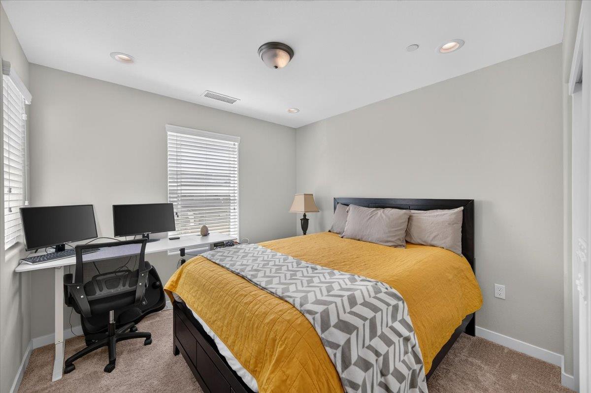 4159 Vincent Rd, Madera, CA 93636