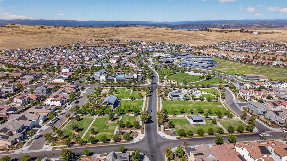 4159 Vincent Rd, Madera, CA 93636