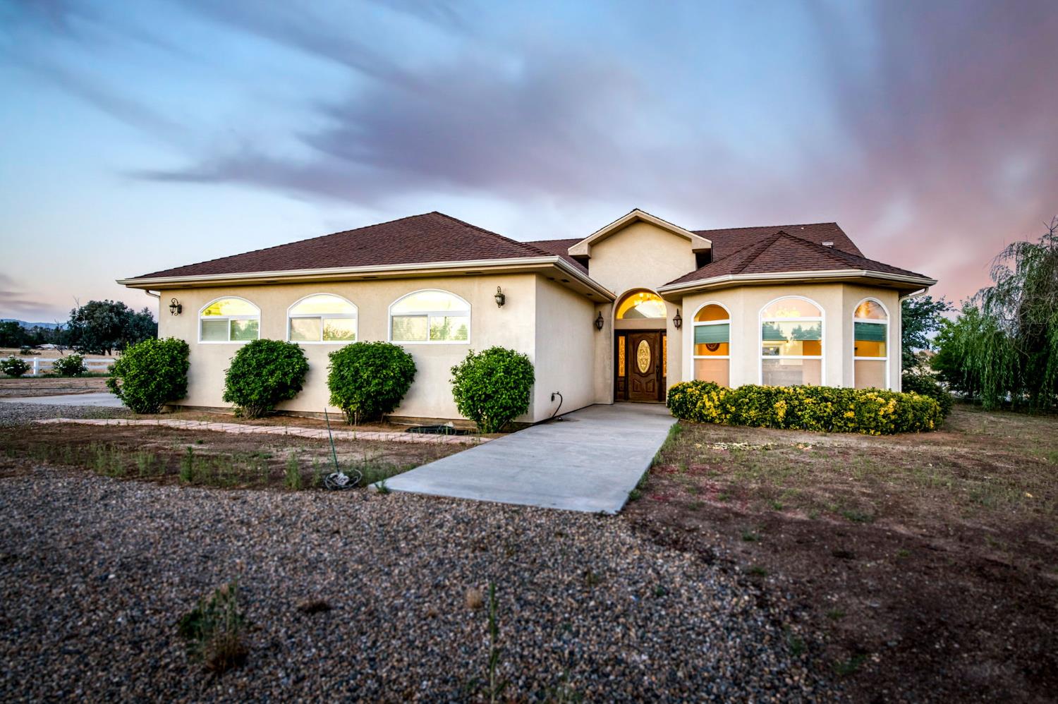 8584 N Madsen Ave, Clovis, CA 93619