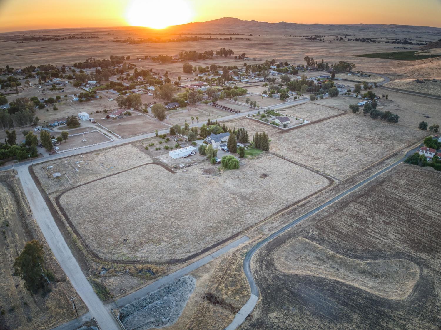 8584 N Madsen Ave, Clovis, CA 93619