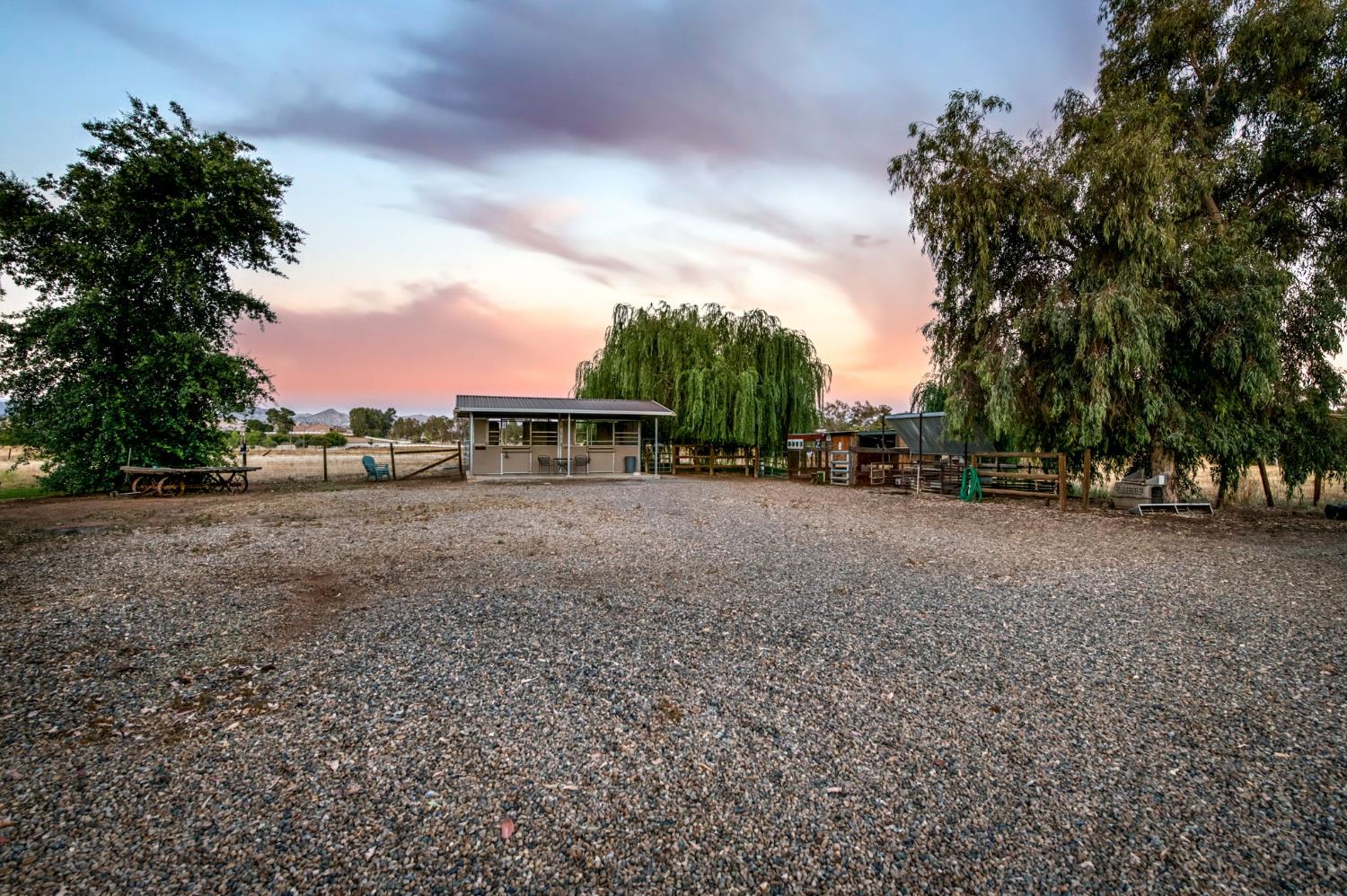 8584 N Madsen Ave, Clovis, CA 93619