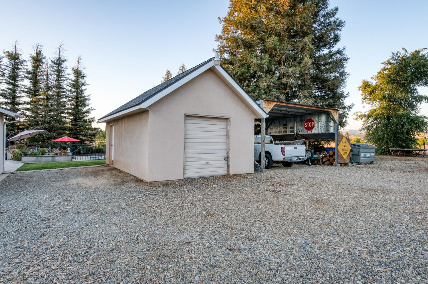 8584 N Madsen Ave, Clovis, CA 93619