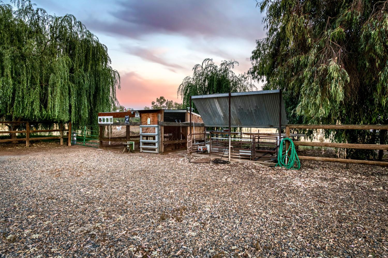 8584 N Madsen Ave, Clovis, CA 93619
