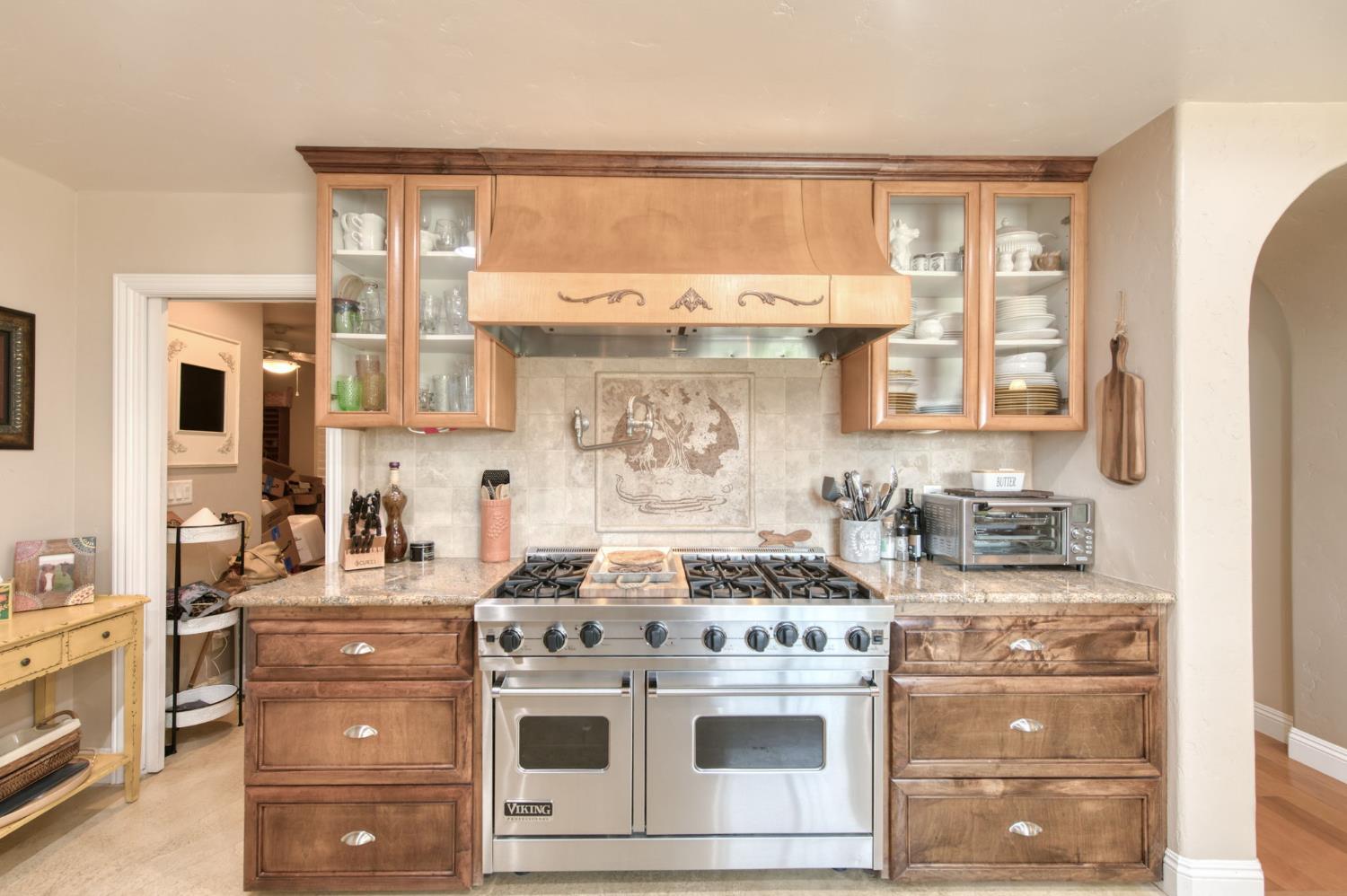 8584 N Madsen Ave, Clovis, CA 93619